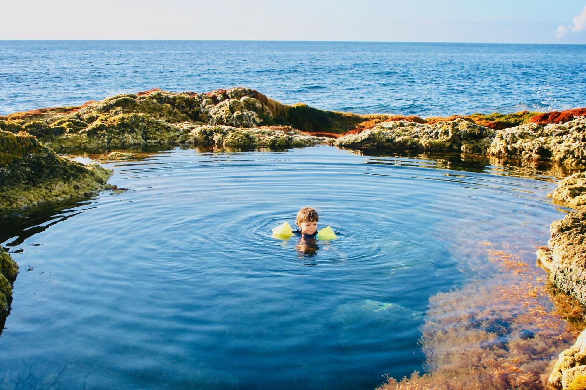 Sea Roots "Garden Zone " Villa มอสเตรอส ภายนอก รูปภาพ